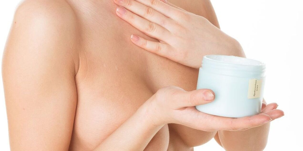 Chest a cream